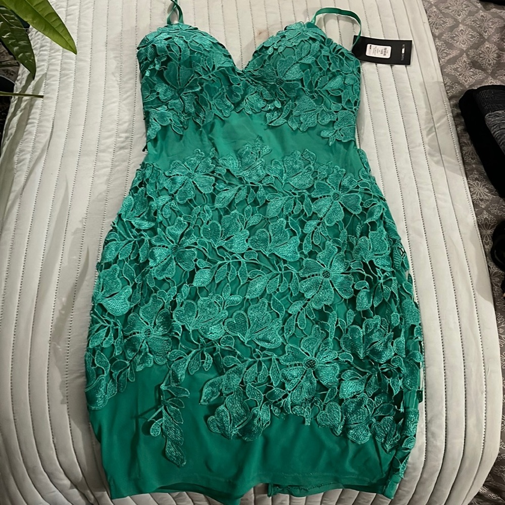 Beautiful and never worn.